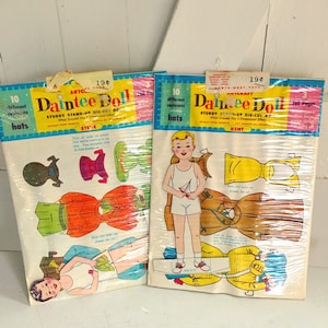 1950er Jahre Vintage Papier Puppen Daintee Die-Cut 3D Kleidung Ungeöffnet Artcraft North West Spielzeug