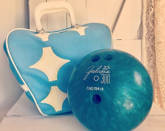 Vintage Galaxie 300 Bowling Ball with Aqua Blue Bag Marble Swirl Green 10lb
