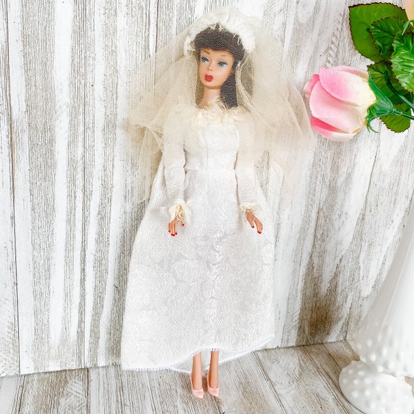 Vintage Barbie 1969 Winter Wedding 1880 Brocade Bridal Gown with Rabbit Fur Trim & Cap Veil Mattel NO DOLL