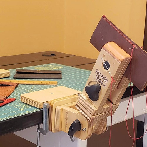 Handy Vise Large Leather Craft Stitching Pony Vise 8 Inches Etsy