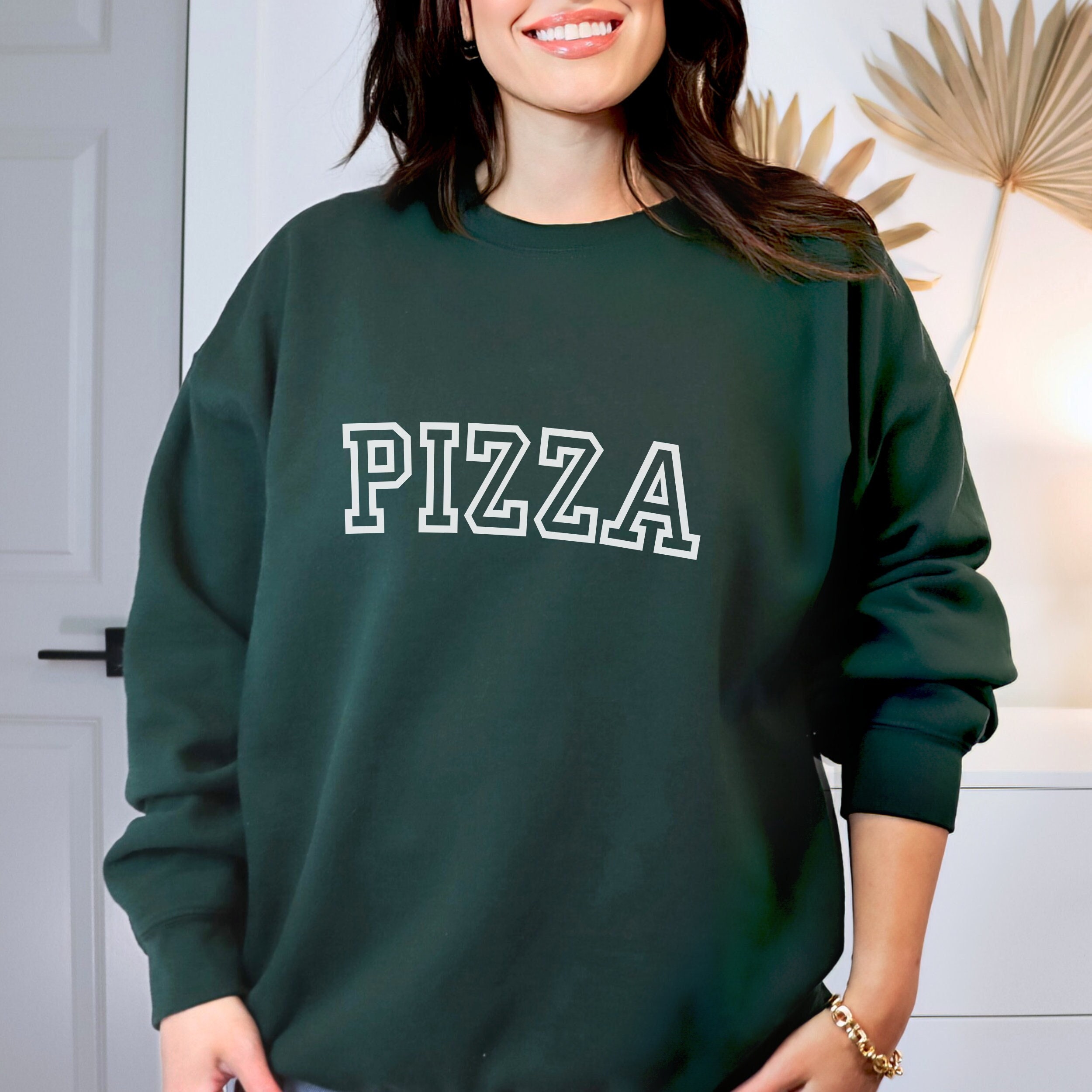 Felpa girocollo unisex con grafica in stile collegiale Pizza
