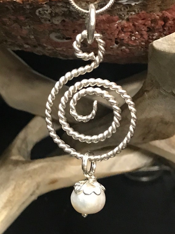Freshwater Pearl Spiral Pendant