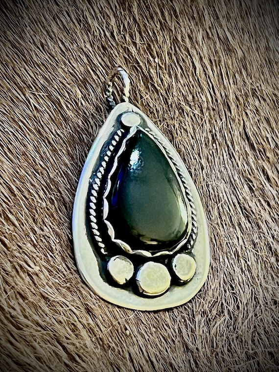 Green obsidian necklace deals