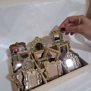 Handcrafted mirrors (glass) scale 1/12