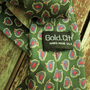 Green Vintage Necktie, Mens Accessories Mens Necktie, FREE SHIPPING, Mens tie, Dark Green pattern necktie, Vintage Mens neckties, Retro tie