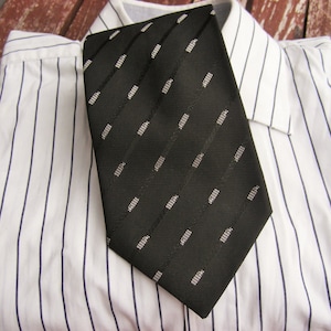 Mens Tie, Black and silver necktie, Free Shipping, Ties, Neckties, Vintage Tie  Mens Necktie, Vintage Neckties