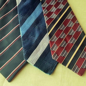 Set of 3 Vintage Neckties, Neckties Tie Accessories, FREE SHIPPING, Mens tie, Vintage Mens neckties, Retro tie