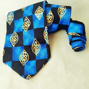 Mens Tie, Vintage Tie,  pattern mens tie, Free Shipping, Silk necktie Boys neckties