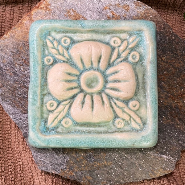 3 x 3 green artisan tile, handmade ceramic art tile, small handmade floral ceramic relief tile with hanging notch