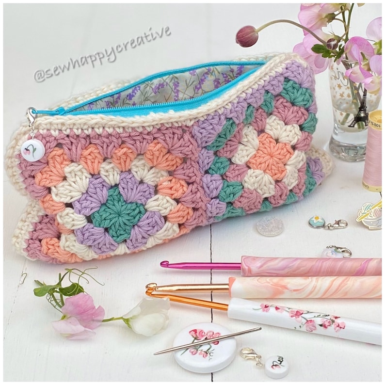 Granny Square crochet pattern, Zipper pouch, crochet bag,Notions Pouch, Purse Crochet Pattern, pdf pattern instant download, photo tutorial image 3