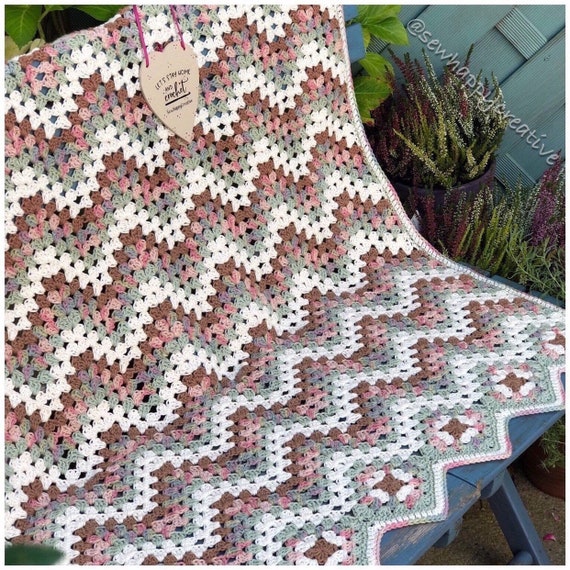 Ripple granny square baby blanket hotsell