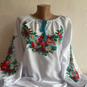 Ukraine Ukrainian Vyshyvanka Embroidered Blouse Shirt White Flower Traditional Folk Peasant Ethno