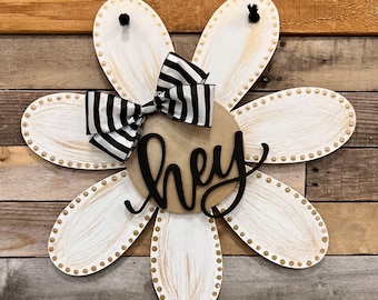 Flower Door Hanger | Daisy Outdoor Decor | Neutral Home Decor | Cozy Decor | Front Door Decor | Cozy Porch Decor