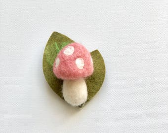 Mushroom Hair Clip / Pink Mushroom hair clip
