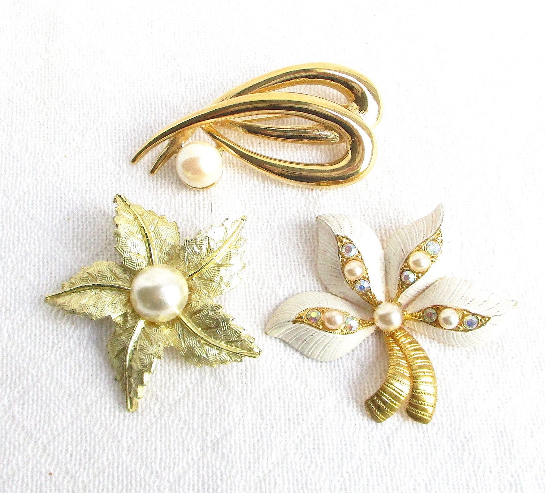 Richelieu 2024 jewelry brooch