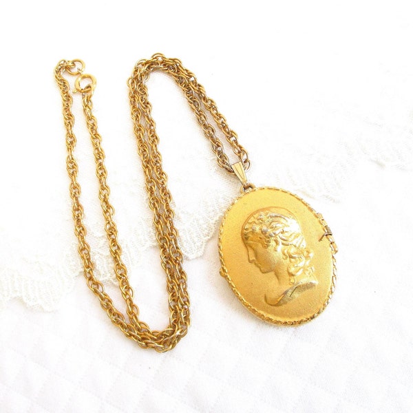 Pauline Rader Golden Cameo Spring Locket and Long Gold Chain Vintage Necklace - Designer Signed - NY Estate Jewelry