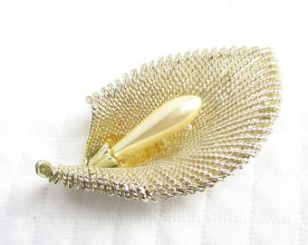 Spilla vintage elegante con giglio di calla Marboux in oro e perle - Firmata dal designer - Gioielli NY Estate