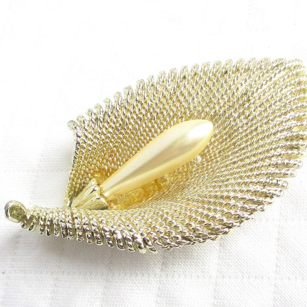 Marboux Elegant Calla Lily Gold and Pearl Vintage Brooch Pin - Designer Signed - NY Estate Jewelry