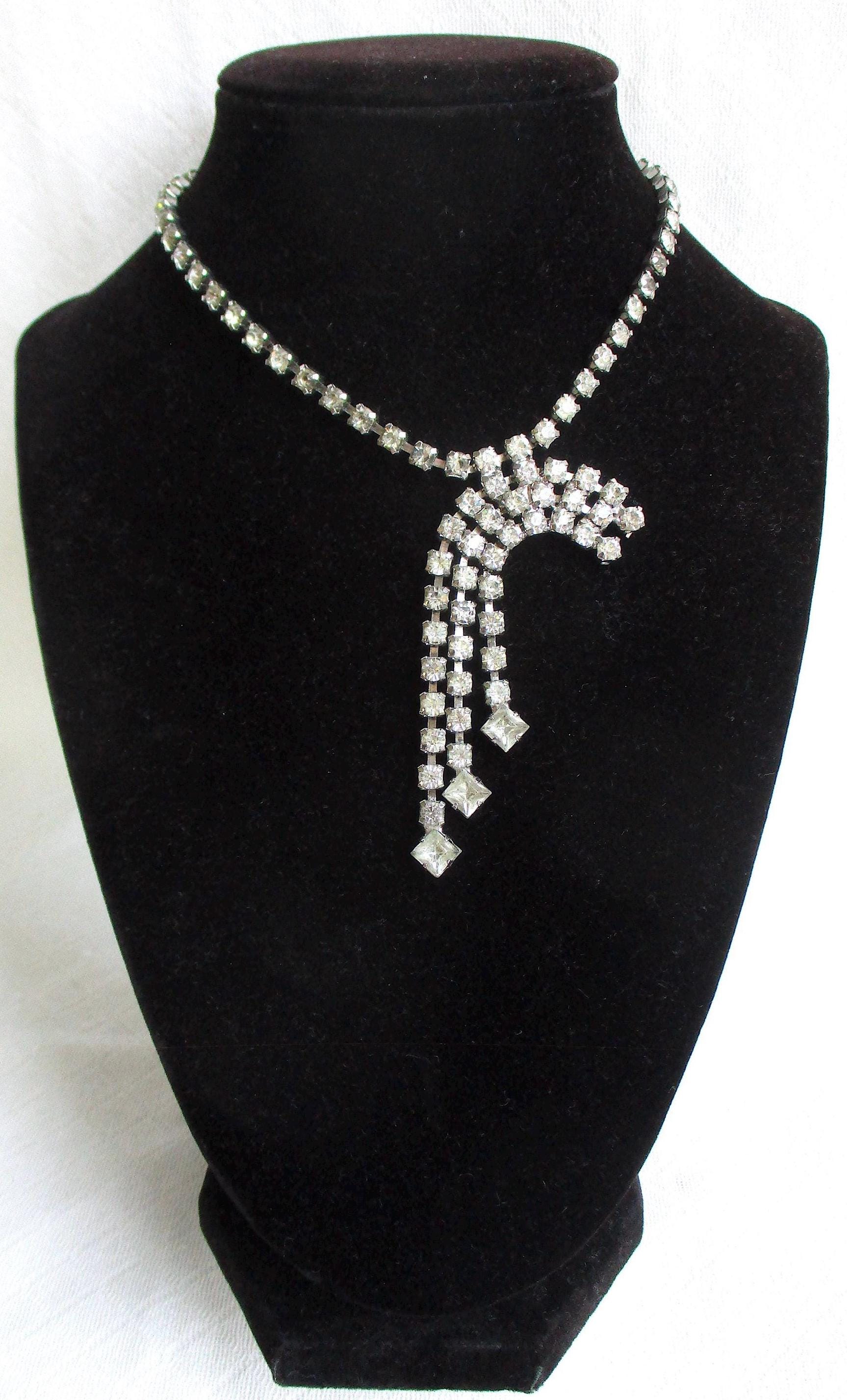 【VINTAGE HOLLYWOOD】Round Ball Lock Long Necklace OLD HOLLYWOOD Rhinestone Pendant and Chain Glamorous Vintage