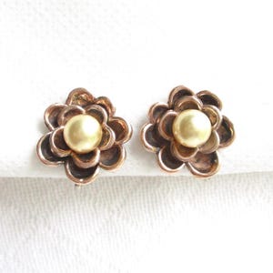 Faux Pearl Flower Vintage Screw Back Earrings - Sterling Silver Setting - Estate Jewelry