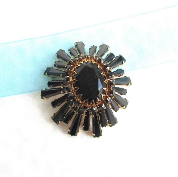 Schreiner RARE Ruffle Rhinestone Vntg Brooch - 2 1/2
