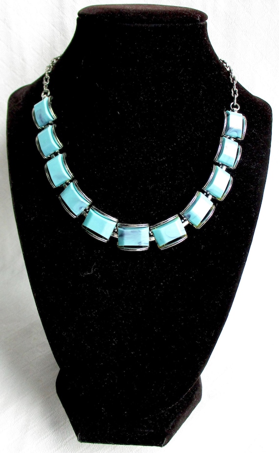 Faux Turquoise Thermoset Accents and Silver Link Vintage Necklace