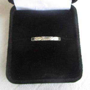 Sterling Silver Art Deco Band - US Size 6 1/2 - Hallmarked 925 - NY Estate Jewelry