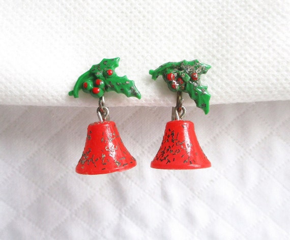 Details about / Metal Bell Wreath Red Green Gold Bells Holly Leaves Plastic Balls 11/"
