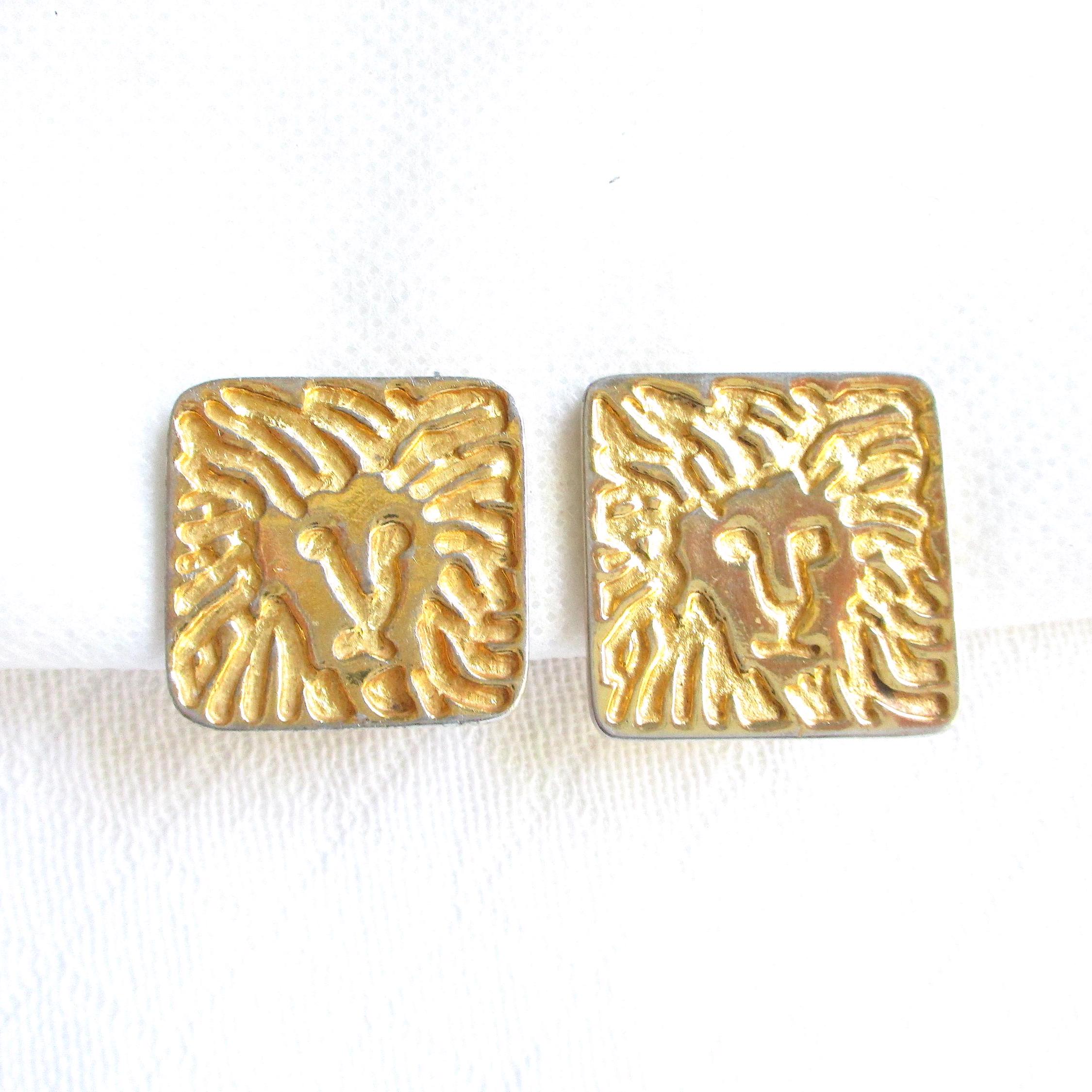 Vintage hair clip gold tone lion face design made in France use for thick hair 22mm Gold Lion Head Buttons 5 Pc : Embossed Gold Tone Metal  main image 2