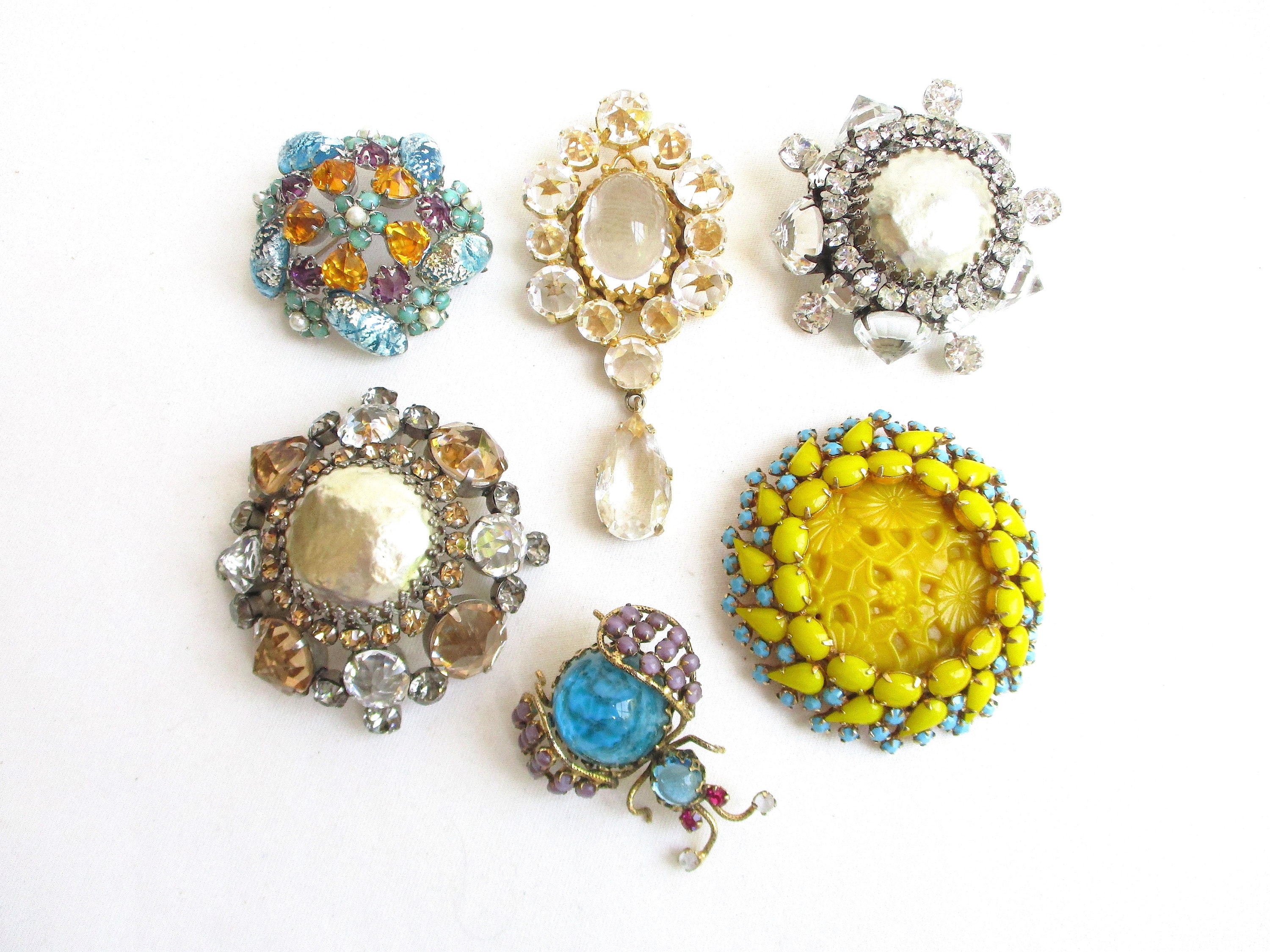 Schreiner New York Carnelian Glass Baroque Style Vintage Brooch