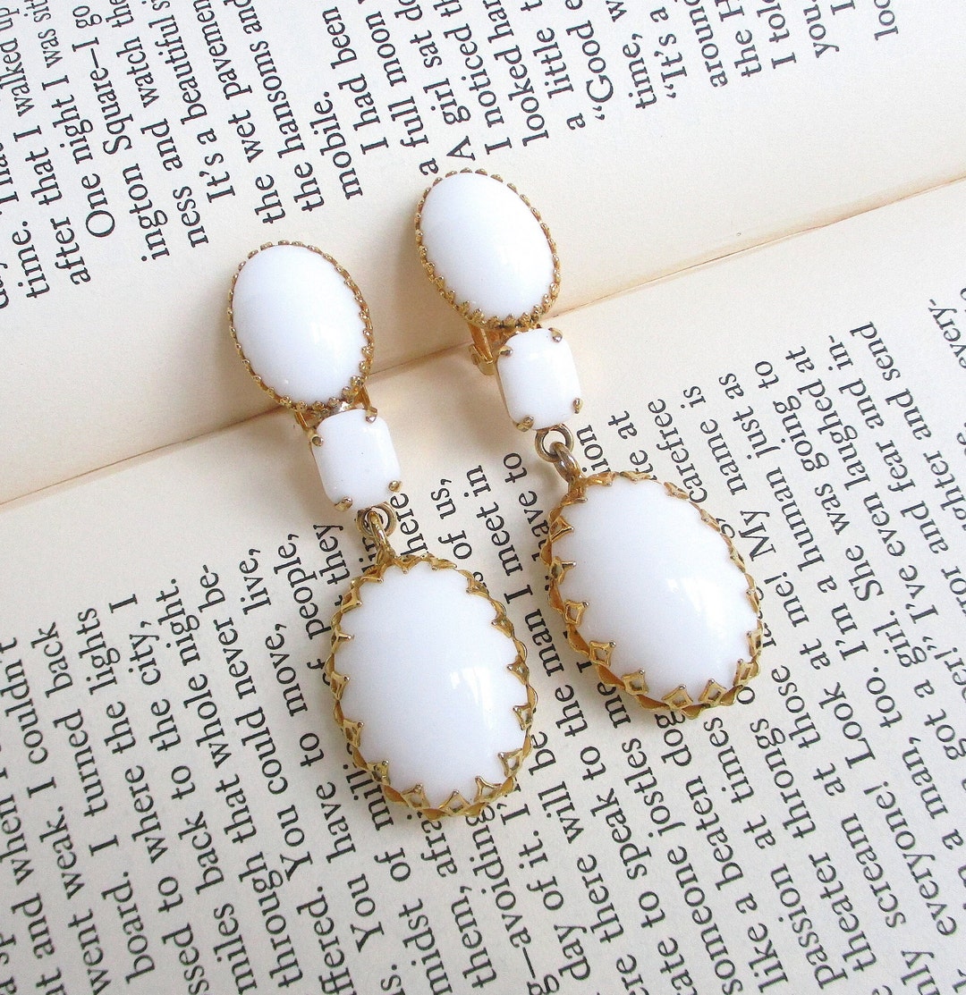 Schreiner NY Vintage Dangling Clip Back Vintage Earrings - White
