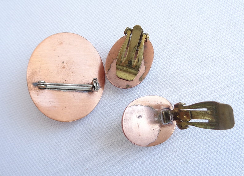Copper and Turquoise Cabochon Vintage Brooch and Clip Back Earring Set Stamped Metal Design Estate Jewelry