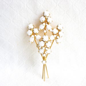 Lovely White Glass and Gold Metal Vintage Floral Brooch - Juliana Style, Elegant Setting - New York Estate Jewelry