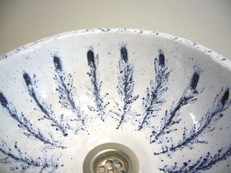 Small hand washbasin, handmade ceramics, lavender branches, blue patinated, white glazed, approx. 27.5x13cm image 5