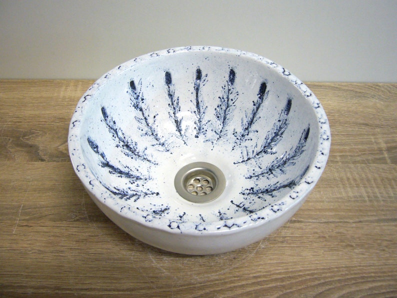Small hand washbasin, handmade ceramics, lavender branches, blue patinated, white glazed, approx. 27.5x13cm image 1