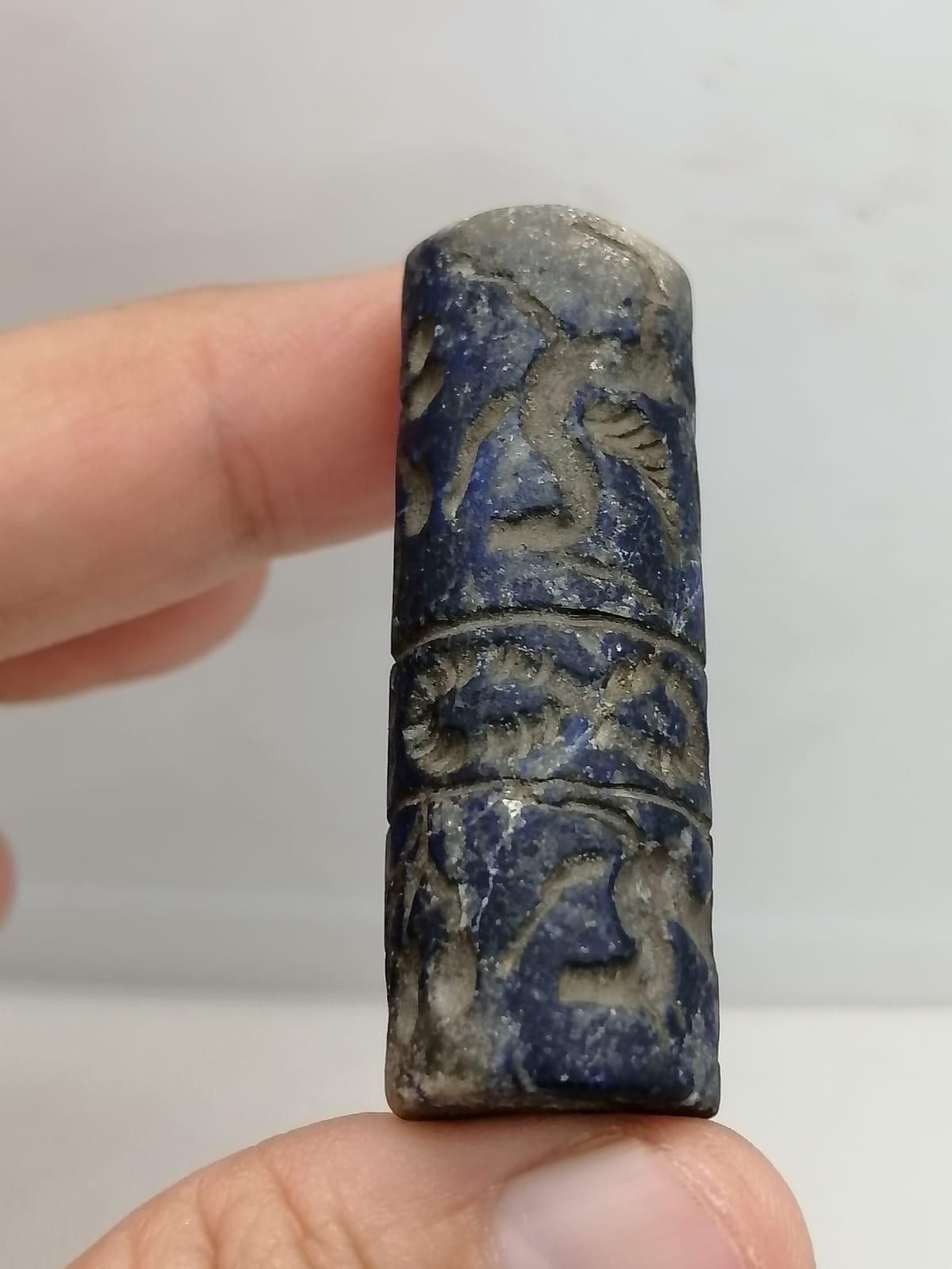 古代ローマのラピスラズリの円筒印章 – 動物と生命の樹のモチーフ
