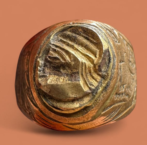 Roman Antique Bronze Portrait Ring With Engraved Shoulders