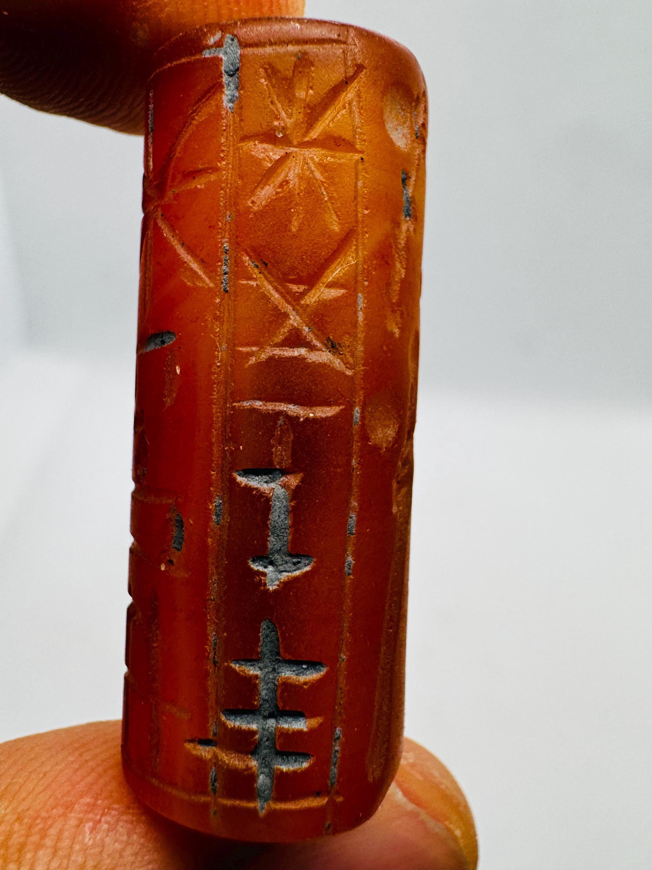 Feefee、ササン朝期（3-7C）の平玉・楕円形のカーネリアン製印章 Stripe Oval S（楕円皿） | SAKUZAN 公式オンラインストア