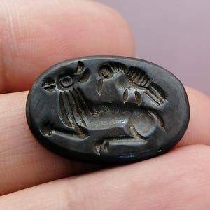 Ancient Roman Garnet Intaglio Cabochon – Hand-Carved Seal Stone, Rare Collector Gem