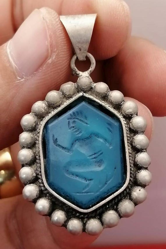 アメジスト 九尾 カービング 台座付き 天然石 パワーストーン ほぼ日本