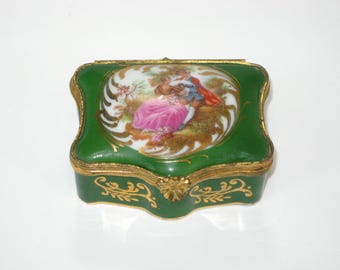 Limoges France Serpentine Hinged Pill Trinket Box w/ Fragonard Courting Scene Gold Gilt & Green; Vintage Signed Castel Old Mark