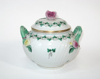 Cuenco antiguo de Herend, Hungría, PERSIL (perejil), con asa de trébol y remate de rosa 6041/PE - Raro, década de 1920, primera calidad; desportillado en el pétalo