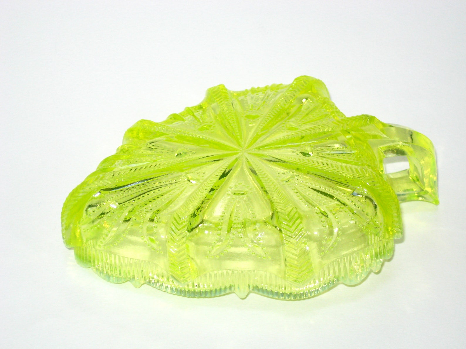 Fenton Vaseline Yellow TOPAZ OPALESCENT CACTUS Leaf Dish 3435 Etsy