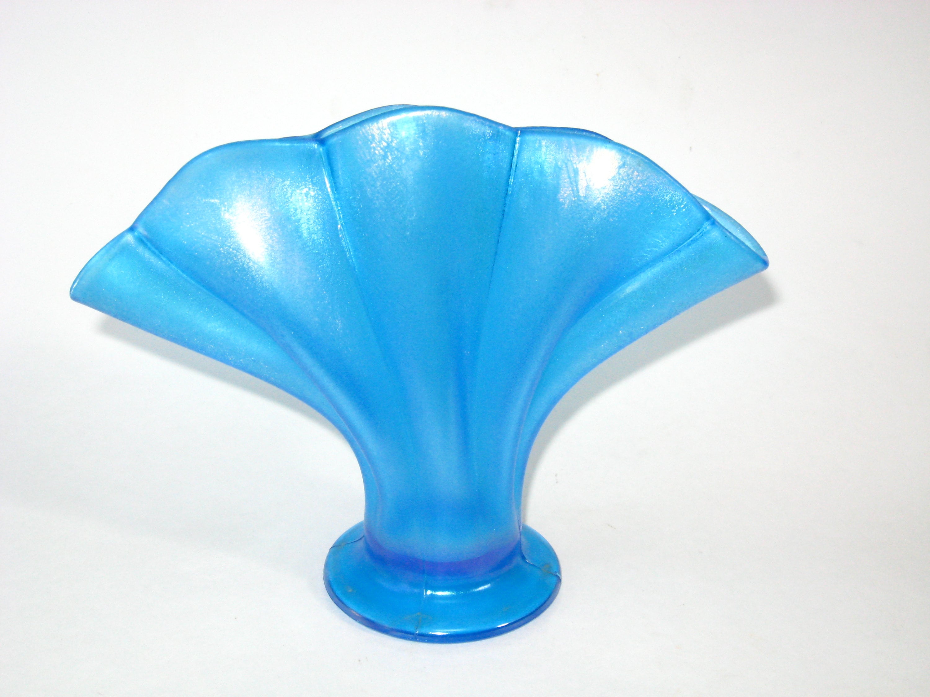 Vintage Fenton 643 Covered Bonbon Celeste Blue Stretch Glass 