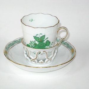 Herend Hungary Trembleuse Cup & Saucer Set CHINESE BOUQUET Green 713/AV; Vintage 1st Quality Handpainted Porcelain Perfect