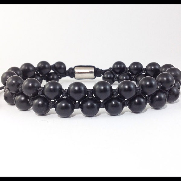 Perles de pierres précieuses en onyx noir mat pour hommes Bracelet de bijoux tribaux spirituels en argent perlé à deux rangées (réglable)