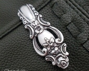 Purse Charm-Purse Hook-Key Finder-Organizer- Keychain-Key-Ring-Custom-Ornate-Empress-Silver-Vintage-Antique-Recycled-Unique-Hook-Pocket Book