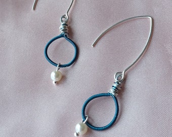 Silver Ear Wire Dangle Earrings Silver Copper Wire with Drop Imitation Pearls Blue Hoops