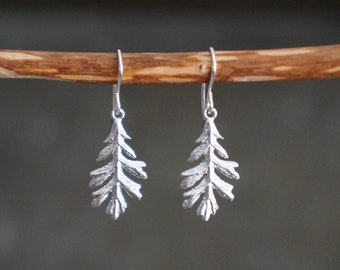 Oak Leaf Earrings in Silver // Silver Realistic Leaf Earrings • Hypoallergenic Sterling Silver Earwires • Leaf Drop Earrings