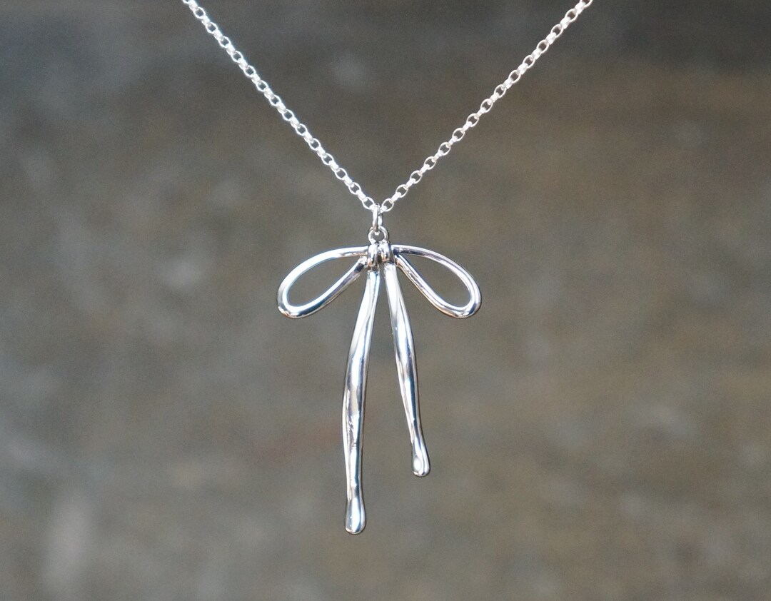 Bow Necklace main image 0